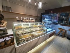 面包甜点陈列柜-老大昌(淮海中路店)