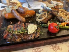 -Mark&Mars Restaurant