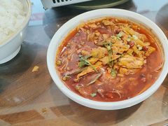 -川流不息·地道川菜·小龙虾(松东路店)