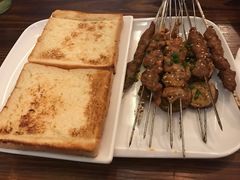 -亮亮烧烤(万松园店)