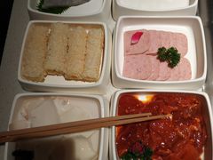 -海底捞火锅鲜切牛肉主题店(长寿路店)
