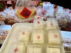 -红宝石·鲜奶小方·海派西点房(南丹店)