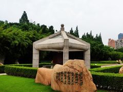-上海市龙华烈士陵园