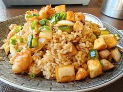 -曼听小寨海鲜烧烤·大连辣炒大王(盖州街店)
