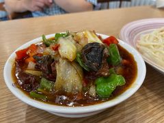 -歹歹的加个面过油肉拌面