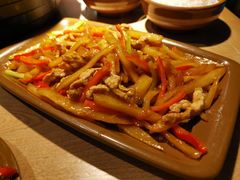 双椒酸笋炒肉丝-丫丫厨娘·柠檬鸭(江南蓝鲸世界店)
