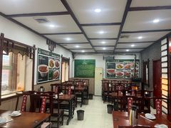 -湖南人家湘菜馆(镇江路店)