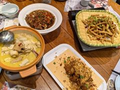 -黄泥岗·地道湖北菜(奥特莱斯店)