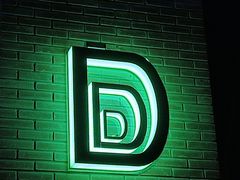 -DEEP·深美式餐吧(五棵松华熙LIVE店)