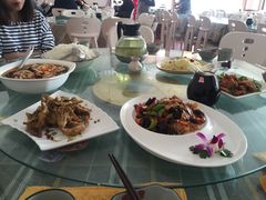-天天向上素食餐厅(五台山店)