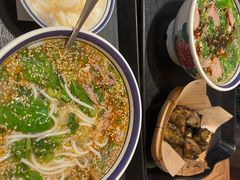 -云阿蛮云南生烫牛肉米线(奉贤路店)