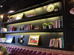 -拉亚汉堡经典餐厅(商城路店)