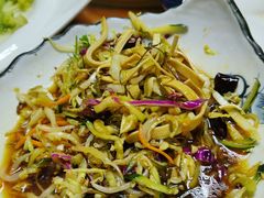 -老码头黑皮肘子锅包肉(赣水路店)