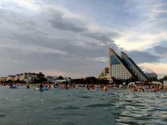 -侨港海滩
