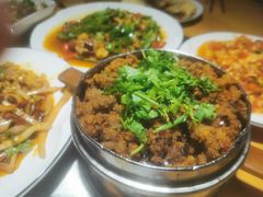 -大众跷脚牛肉馆·非遗传承单位(峨眉山店)