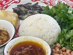 -闯关东东北农家菜(崂山石老人店)