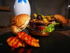 -HIGH FIVE哈福手工汉堡(桂林路店)