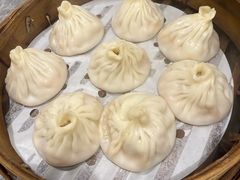 -莱莱小笼·乔艾