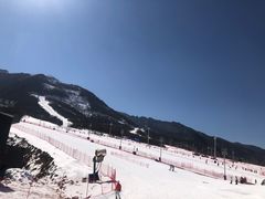 -鳌山滑雪度假区