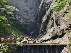 -燕子河大峡谷天坑仙境