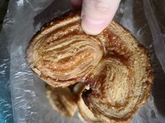 小蝴蝶酥-上海哈尔滨食品厂(淮海中路店)