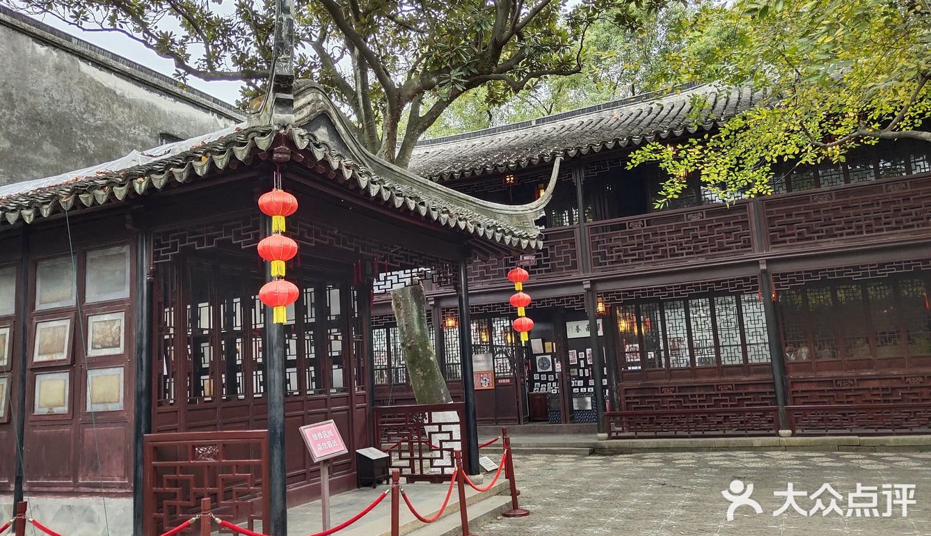 又降温又下雨的，但是大家兴致不减