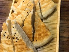 饽饽饼-王明古法砂锅居(开化寺店)