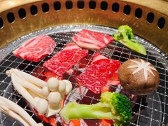 -山川小町·极番烧肉(新地假日广场店)