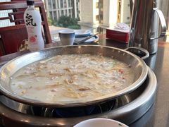 -老来福·非遗酸汤兔(凯旋路店)