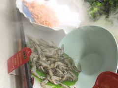 -四囍码头海鲜烧烤自助火锅(外滩南京东路悦荟广场店)