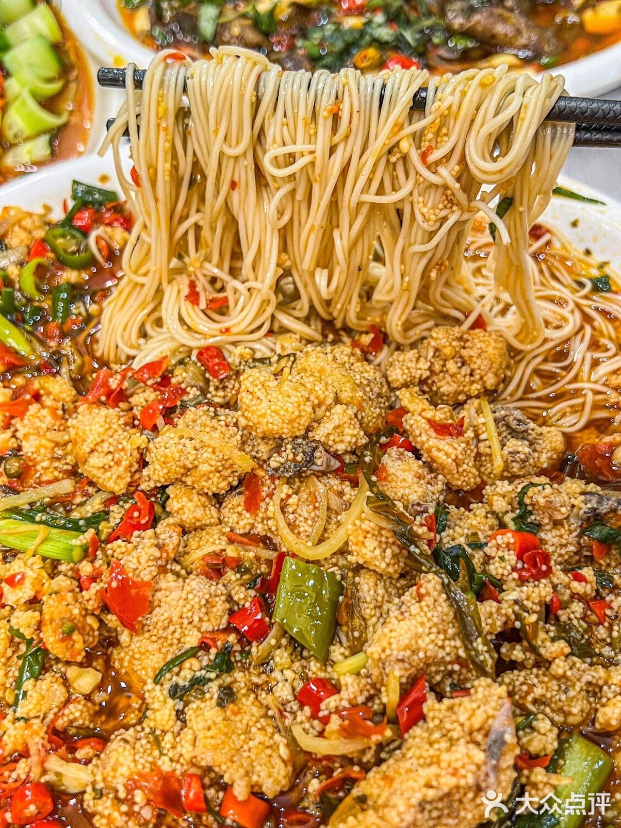 成都坠地道的自贡江湖菜‼️爆浆鱼蛋面好吃哭