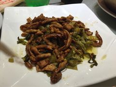 越秀渔村-越秀渔村·35年老字号(盘福路店)