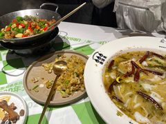-渔语鱼新川菜Bistro(万象天地店)