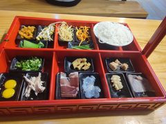 传统过桥米线-勺子米线·云南传统小吃市集(四方街店)