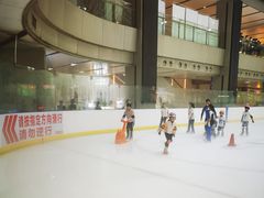 -冰堡国际溜冰场(观澜湖新城MHMALL店)