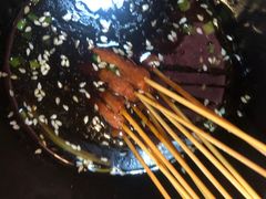 -虾弄弄海派小龙虾·牛羊蝎子火锅