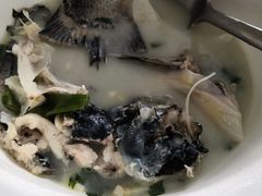 -美顺香食府鱼头老店(雪野湖店)
