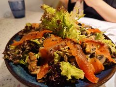 烟熏三文鱼杂菌沙拉-BE BRIGHT KITCHEN(正佳广场店)
