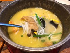傳統云南米綫-云海肴·汽锅鸡·云南菜(苏州中心店)