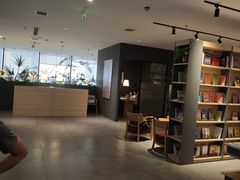 -魔方城市书房(中街益田店)
