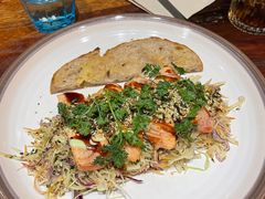 烤三文鱼沙拉-O'mills Sourdough Bakery&Bistro(永嘉路店)