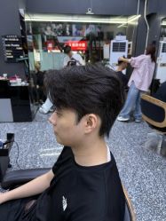 -藤野造型专业烫染接发