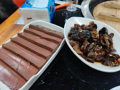 -三里屯土灶炖公鸡地锅鸡(江东店)