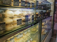 -白玉兰食品甜凤店(合生汇店)