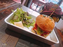 -MIKAKU(万达广场上海宝山店)