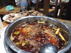 -肖肖酸萝卜鱼火锅(总店)