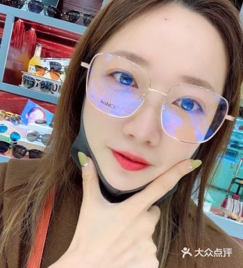 200买chloe 300 买GUCCI