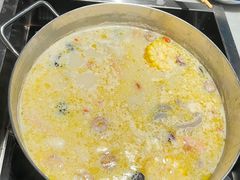 -尚尚仙·酸汤猪手·猪肚鸡火锅(华联万柳购物中心店)