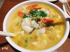 -渝是乎酸菜鱼(龙旗购物中心店)