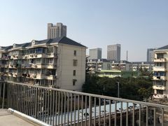 -百联临沂购物中心(临沂路店)